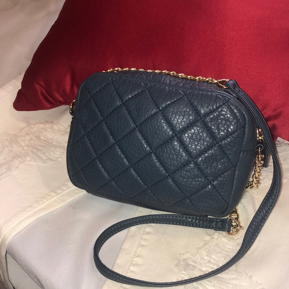 👗Navy Crossbody Bag - Picture 2 of 3